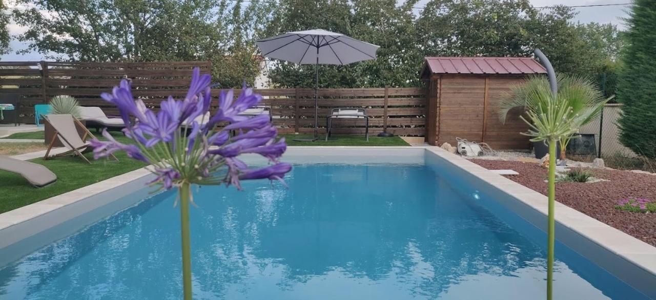 Domaine De La Vigne Bed & Breakfast Cadalen Екстериор снимка