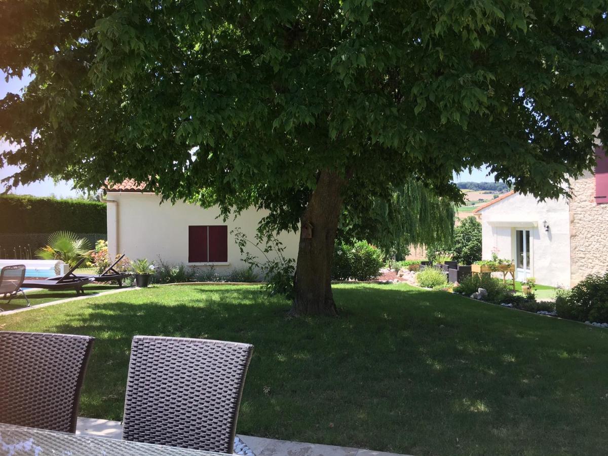 Domaine De La Vigne Bed & Breakfast Cadalen Екстериор снимка