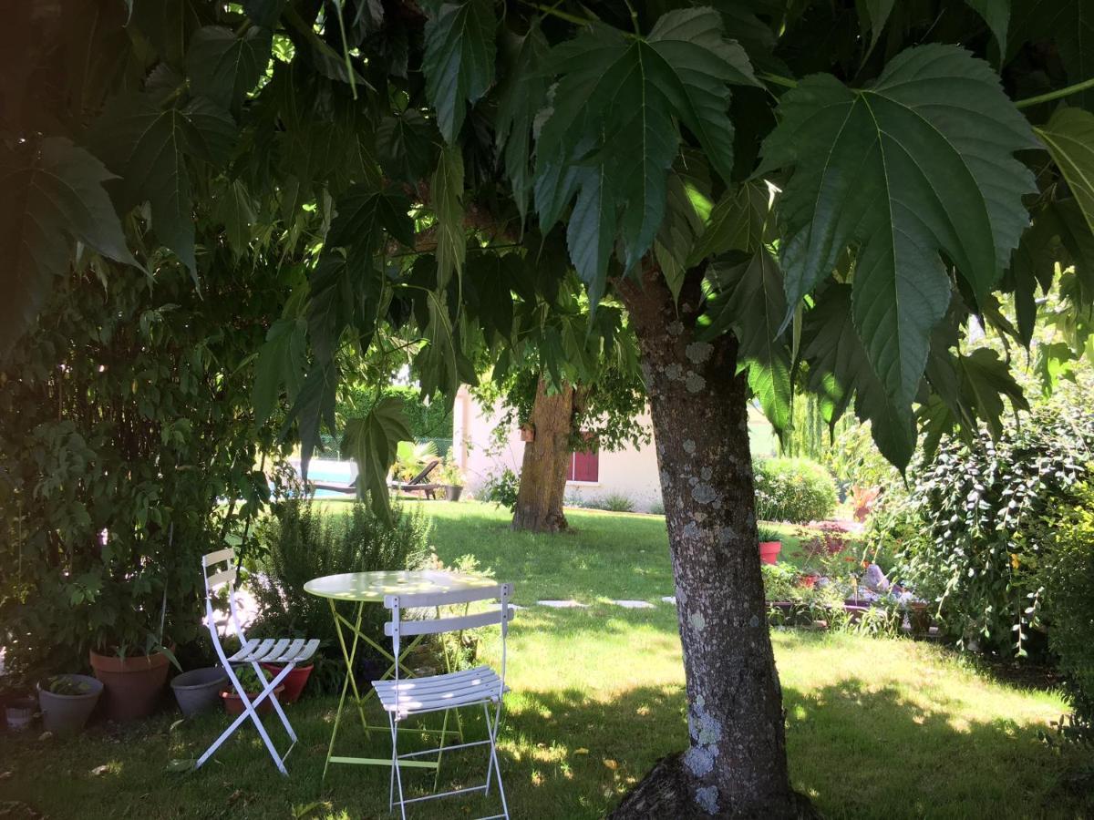 Domaine De La Vigne Bed & Breakfast Cadalen Екстериор снимка