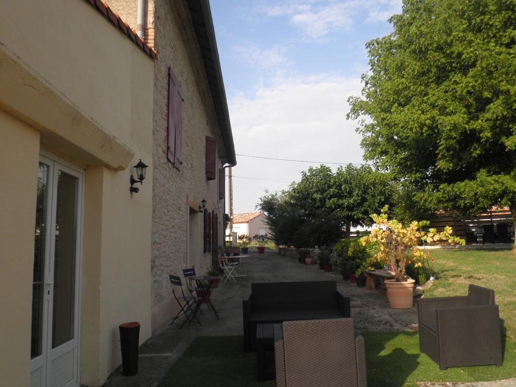 Domaine De La Vigne Bed & Breakfast Cadalen Екстериор снимка