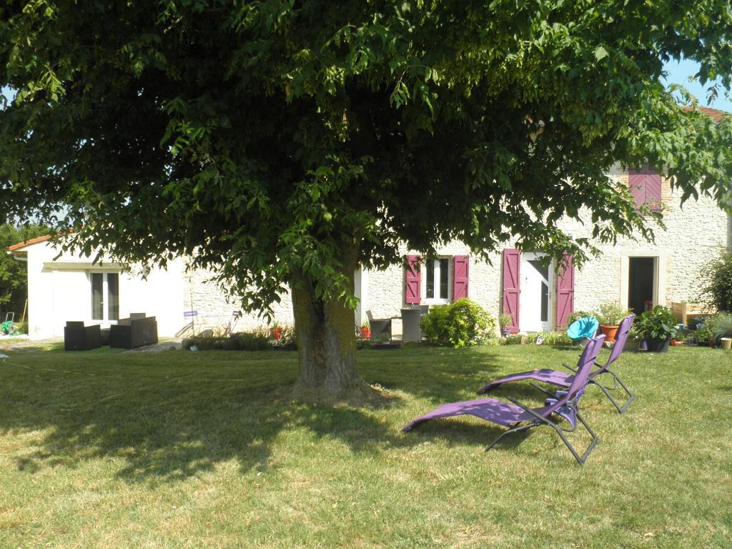 Domaine De La Vigne Bed & Breakfast Cadalen Екстериор снимка